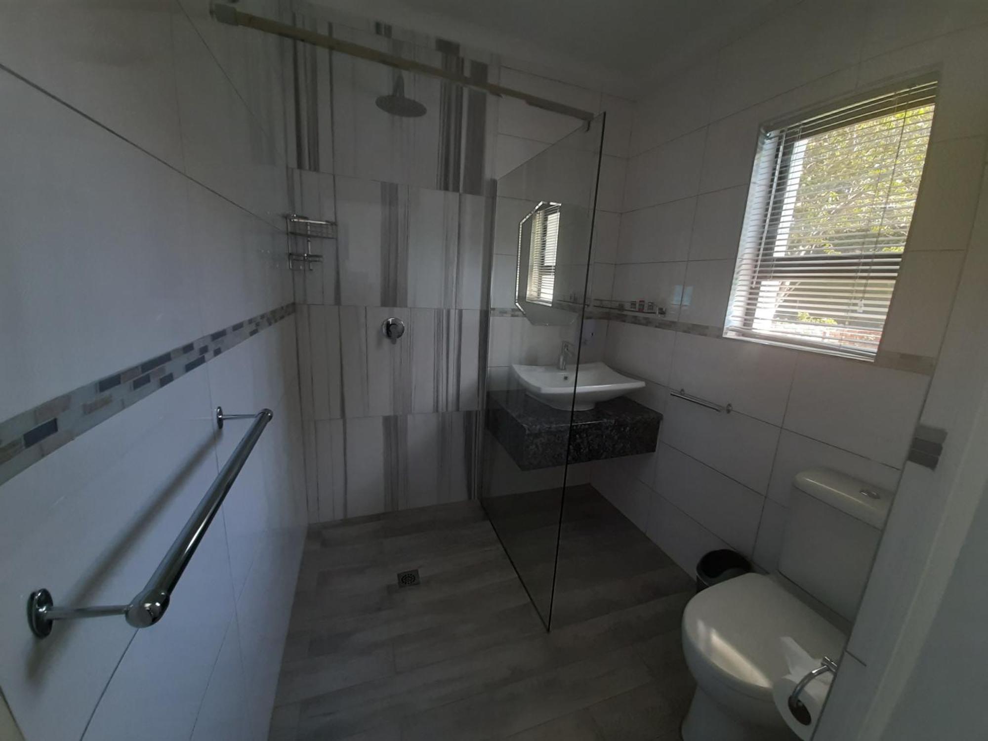 At Upperwood Manor Bed & Breakfast Knysna Bagian luar foto